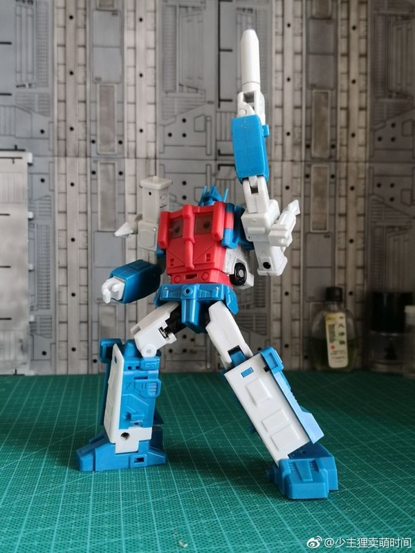 Magic Square Toys Legends Scale Unofficial Third Party Ultra Magnus Images  (7 of 11)